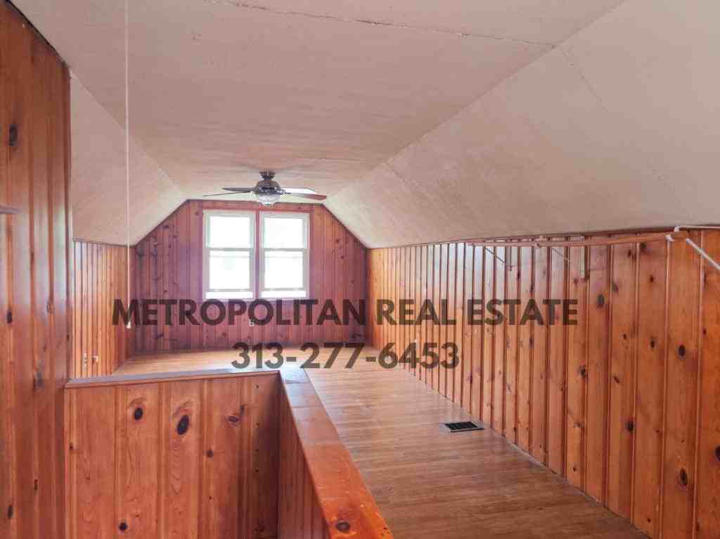 1713 Gilman St - Photo 2 of 6