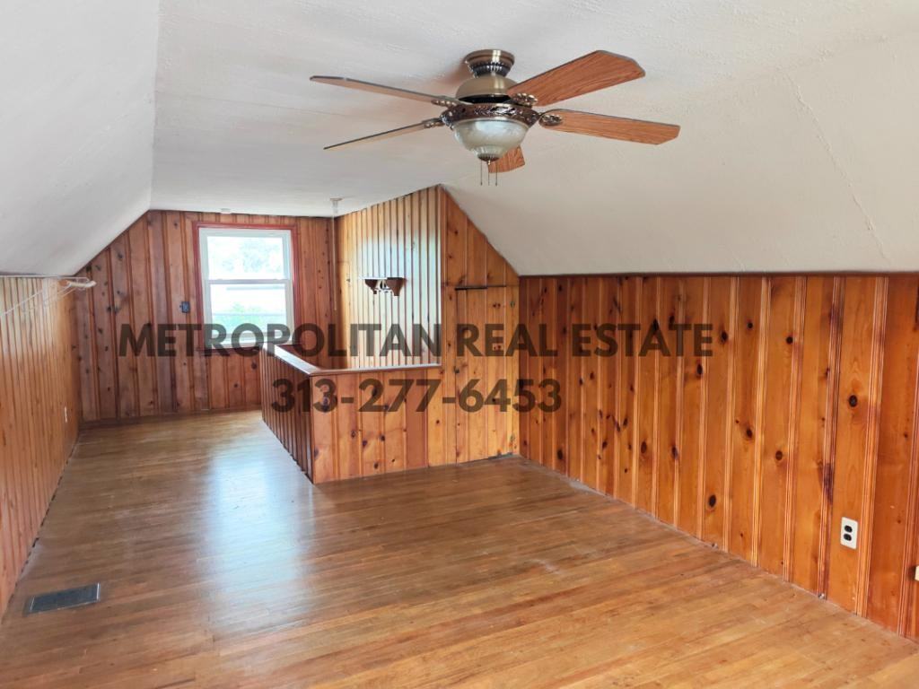 1713 Gilman St - Photo 4 of 6