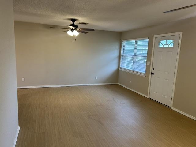 818 E Hayes St - Photo 4 of 16