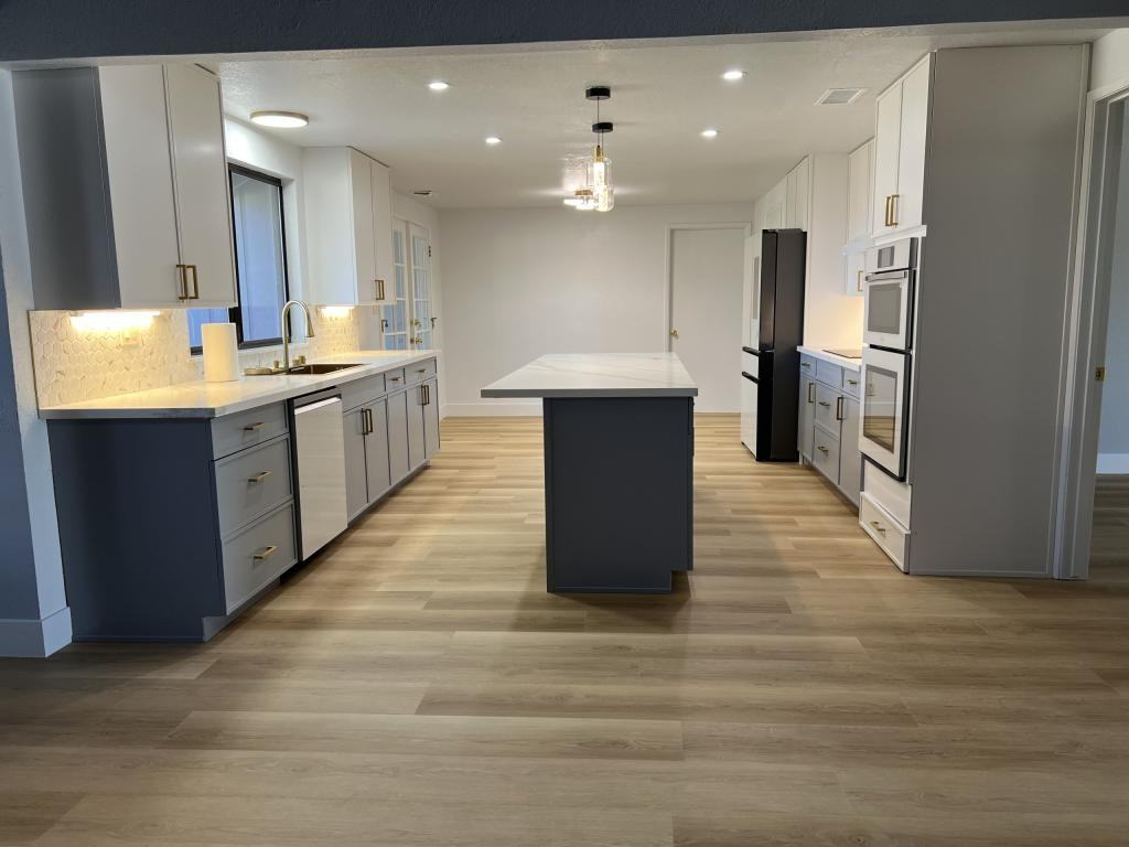 1792 Chester Dr - Photo 3 of 20