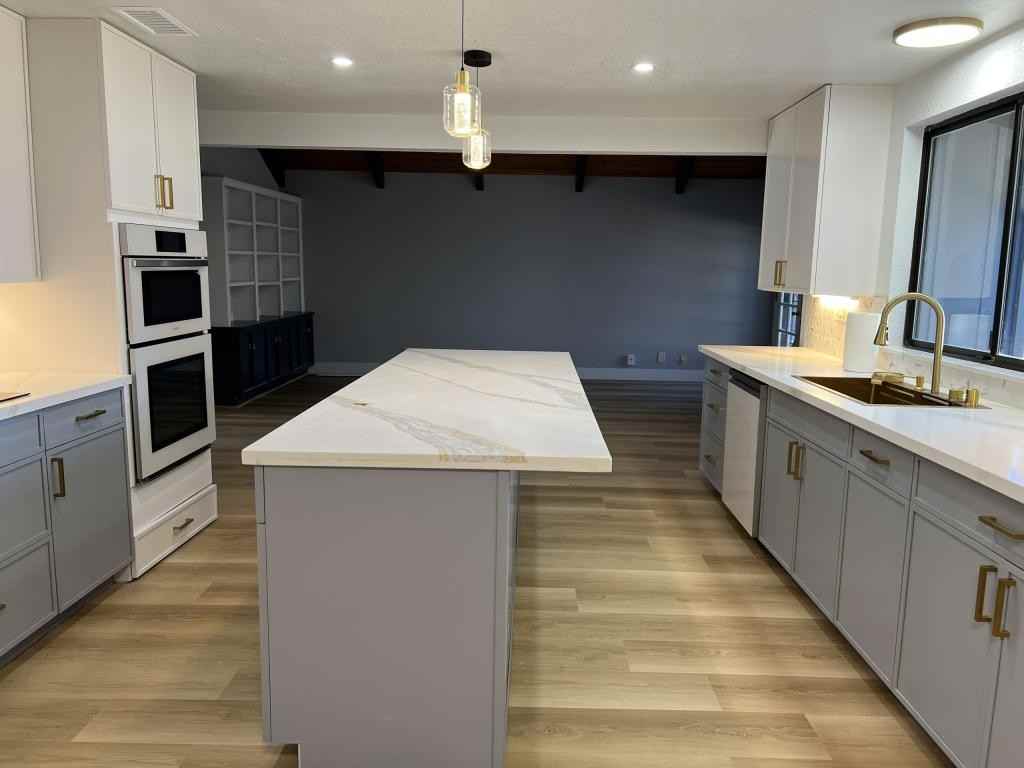 1792 Chester Dr - Photo 5 of 20