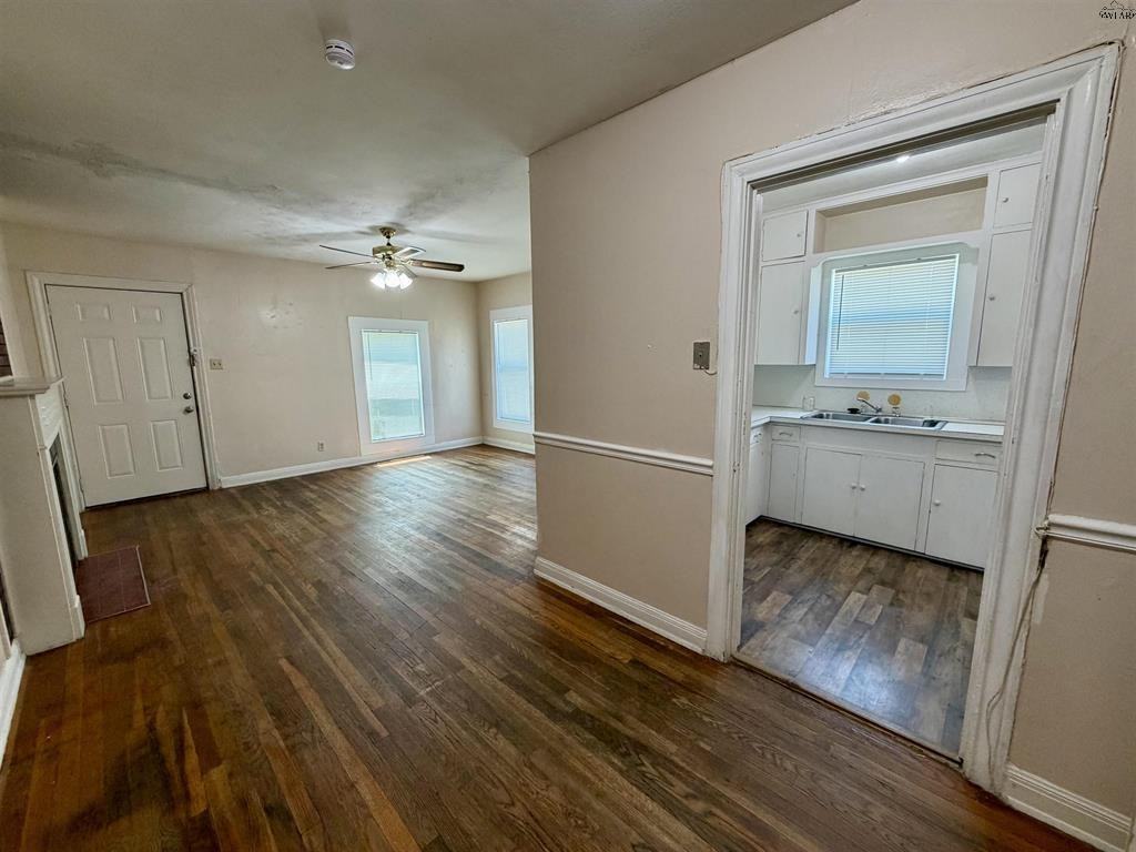 1314 Taylor St - Photo 2 of 8