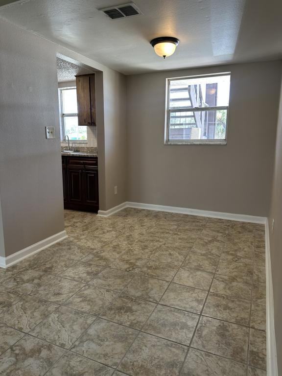 5521 Bay Blvd - Photo 5 of 22