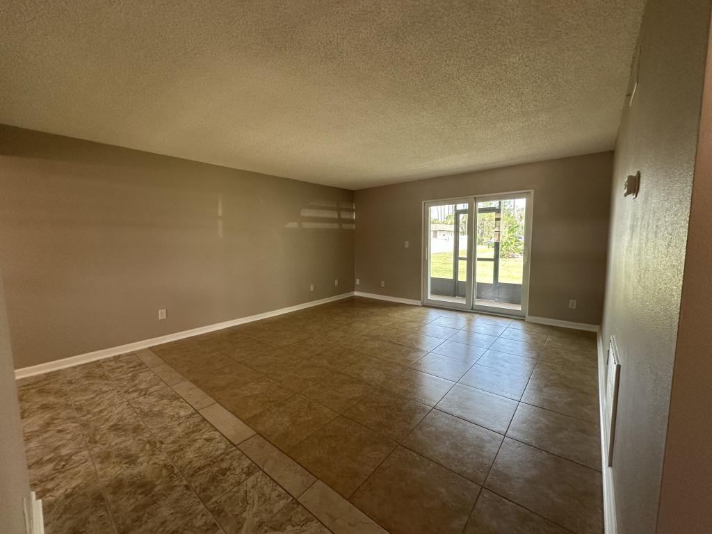 5521 Bay Blvd - Photo 7 of 22