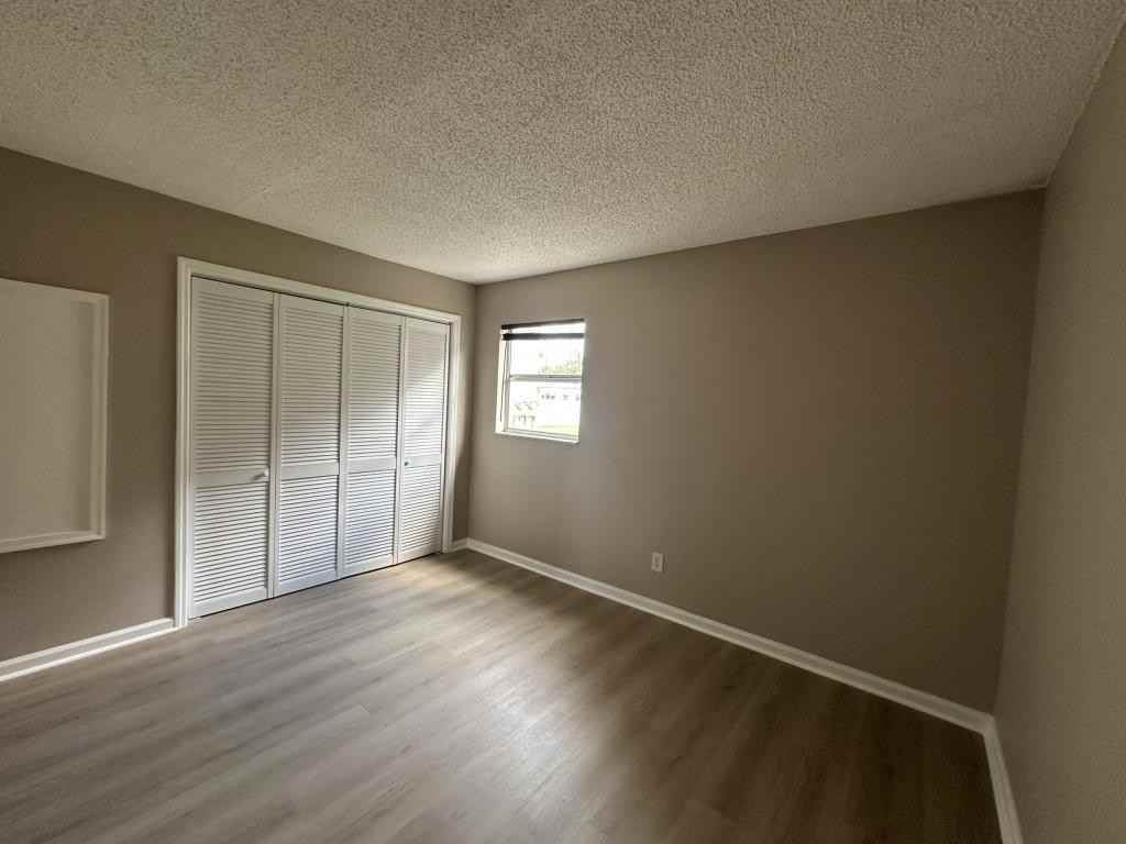 5521 Bay Blvd - Photo 6 of 11