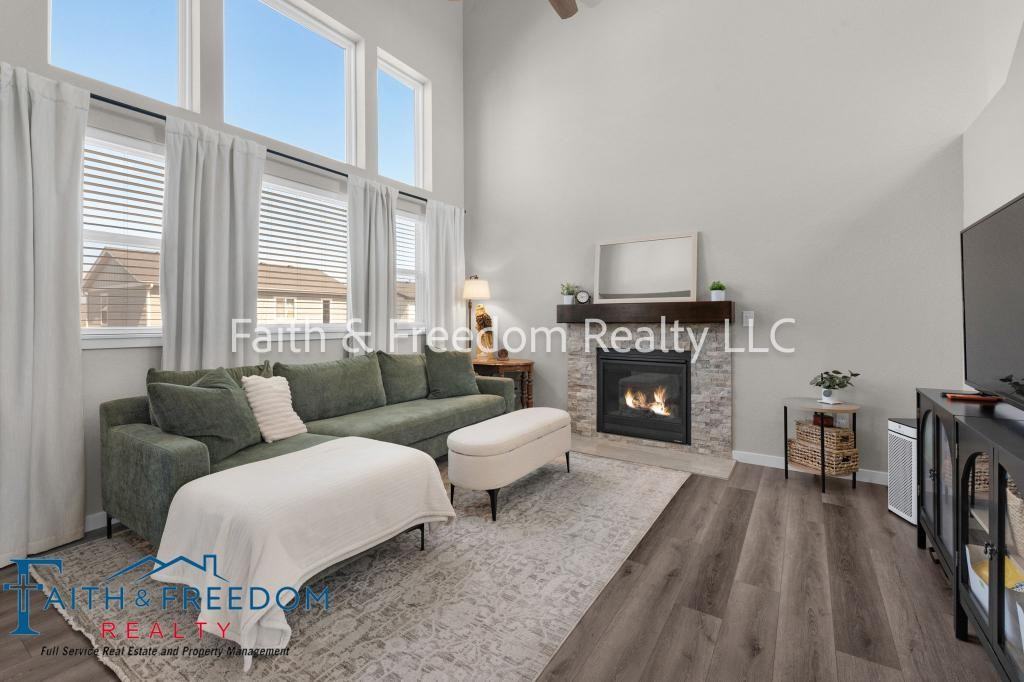 4918 Wolf Moon Dr - Photo 3 of 24