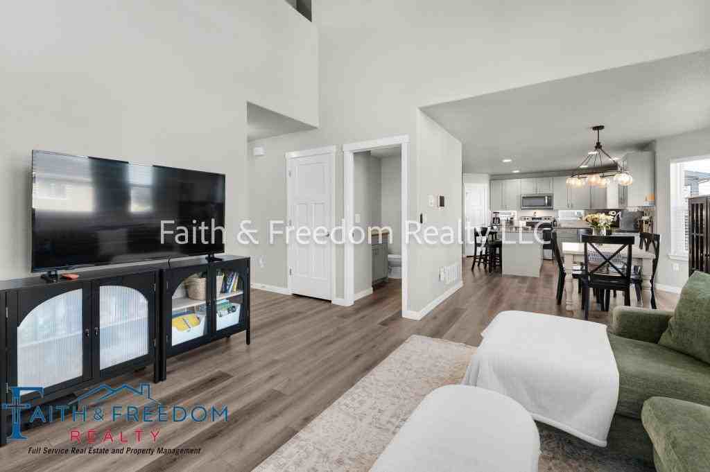 4918 Wolf Moon Dr - Photo 5 of 24