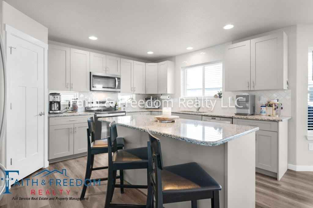 4918 Wolf Moon Dr - Photo 7 of 24