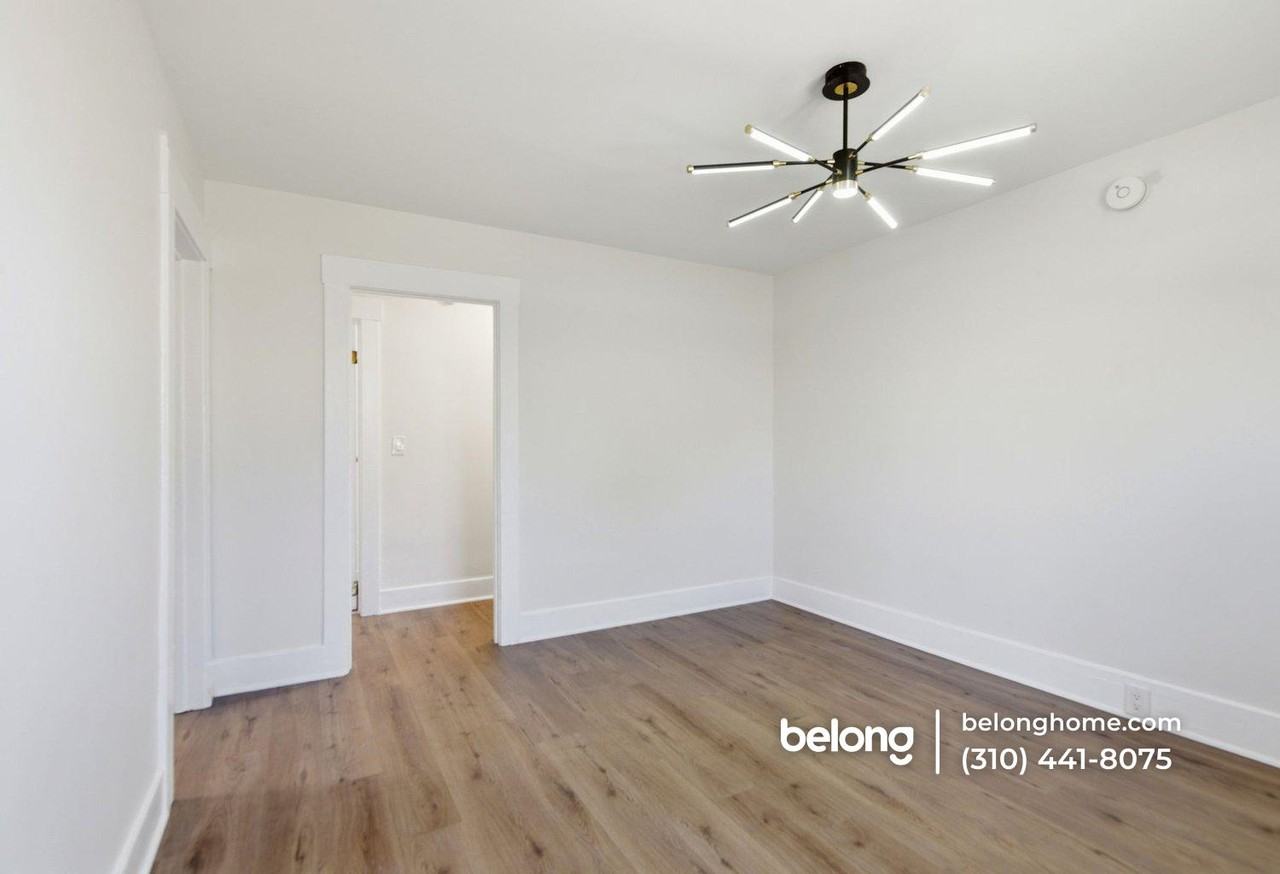 1474 W Vernon Ave #3 - Photo 4 of 23