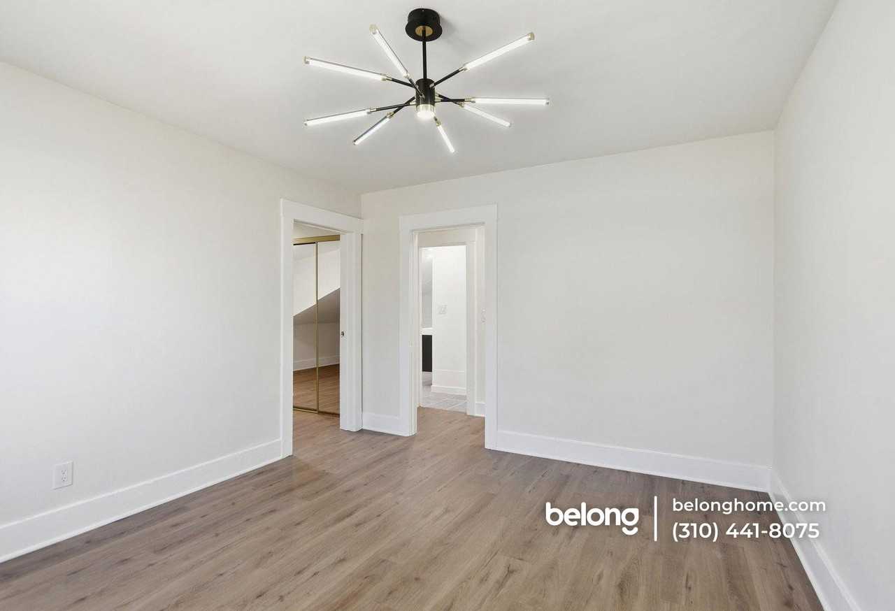 1474 W Vernon Ave #3 - Photo 5 of 23