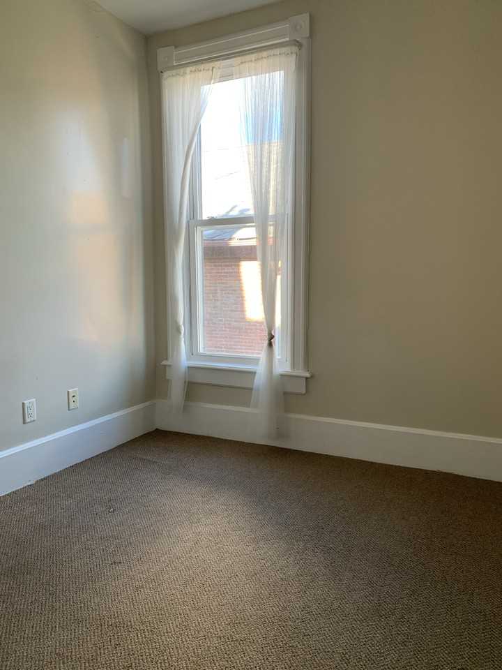 422 Loras Blvd #422-5 - Photo 5 of 6