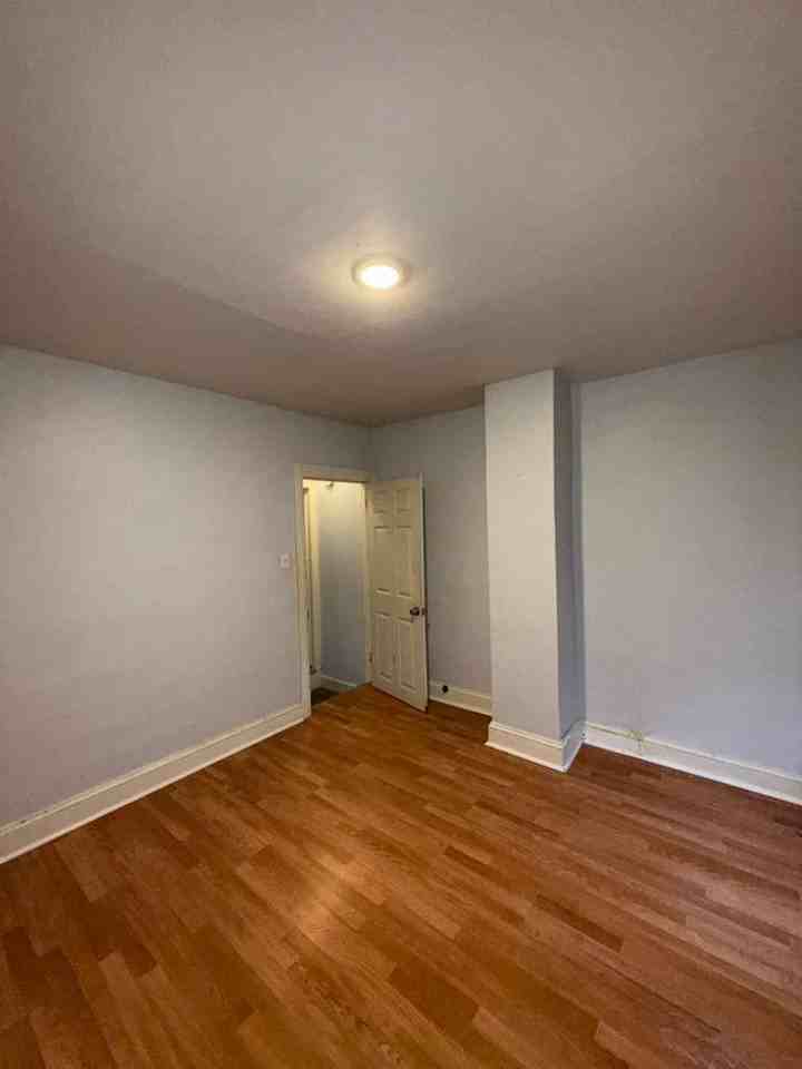 27 Hewitt St - Photo 3 of 4