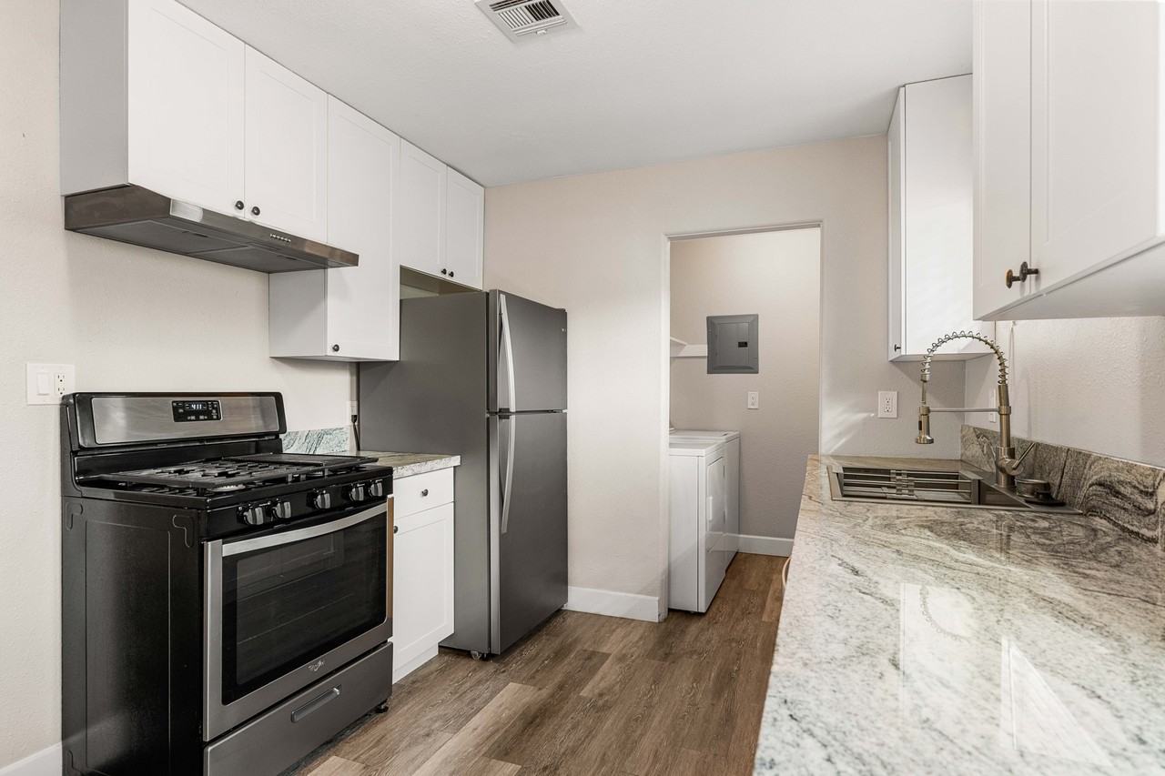 508 N 9th Ave #1 - Photo 6 of 21