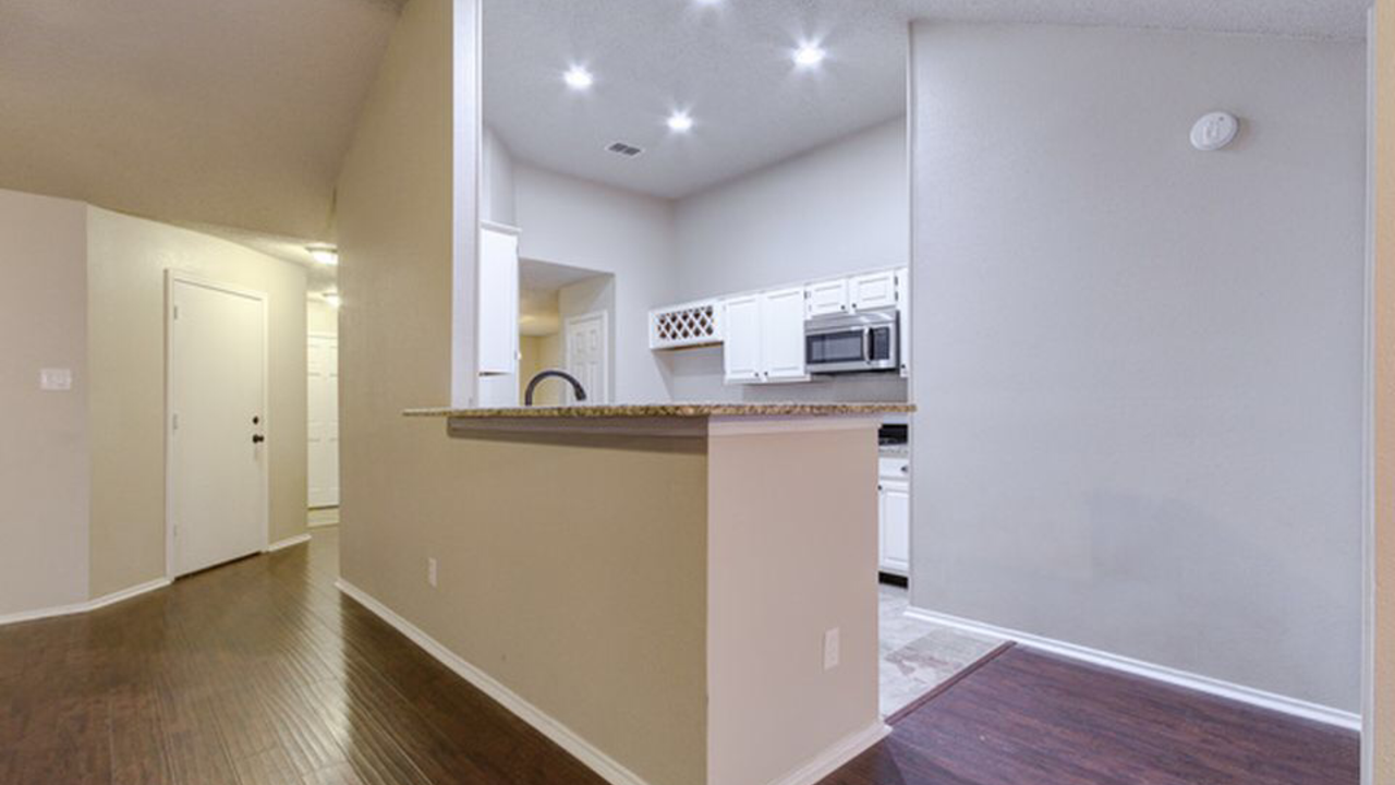 11823 Freelan Dr - Photo 3 of 11