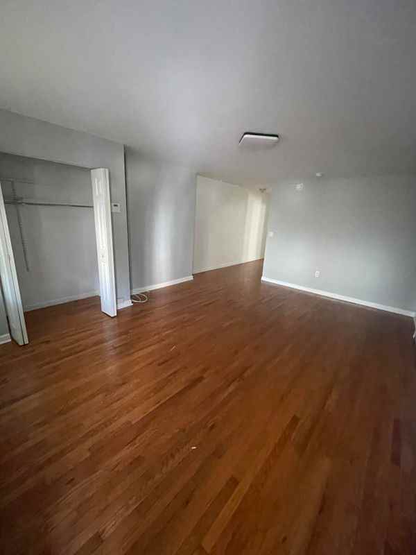 820 Wynnewood Rd - Photo 2 of 11