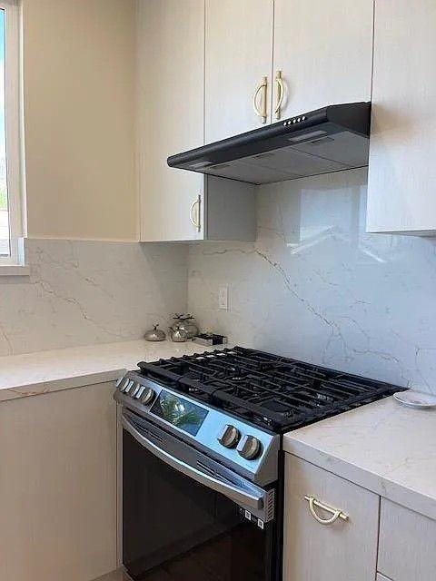 8023 1/2 Le Berthon St - Photo 4 of 17