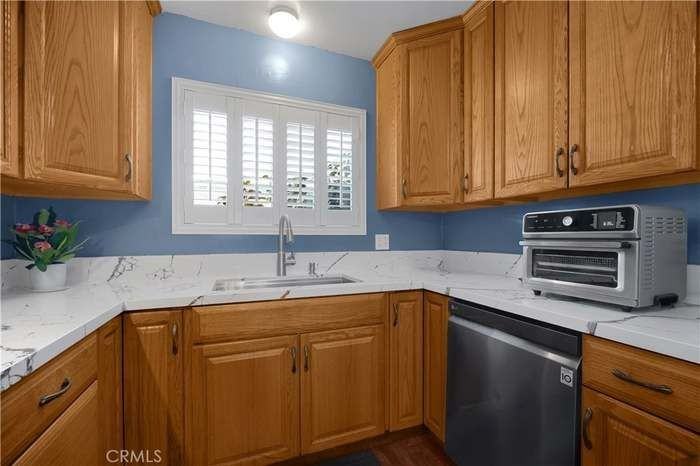 13624 Greenstone Ave - Photo 5 of 11