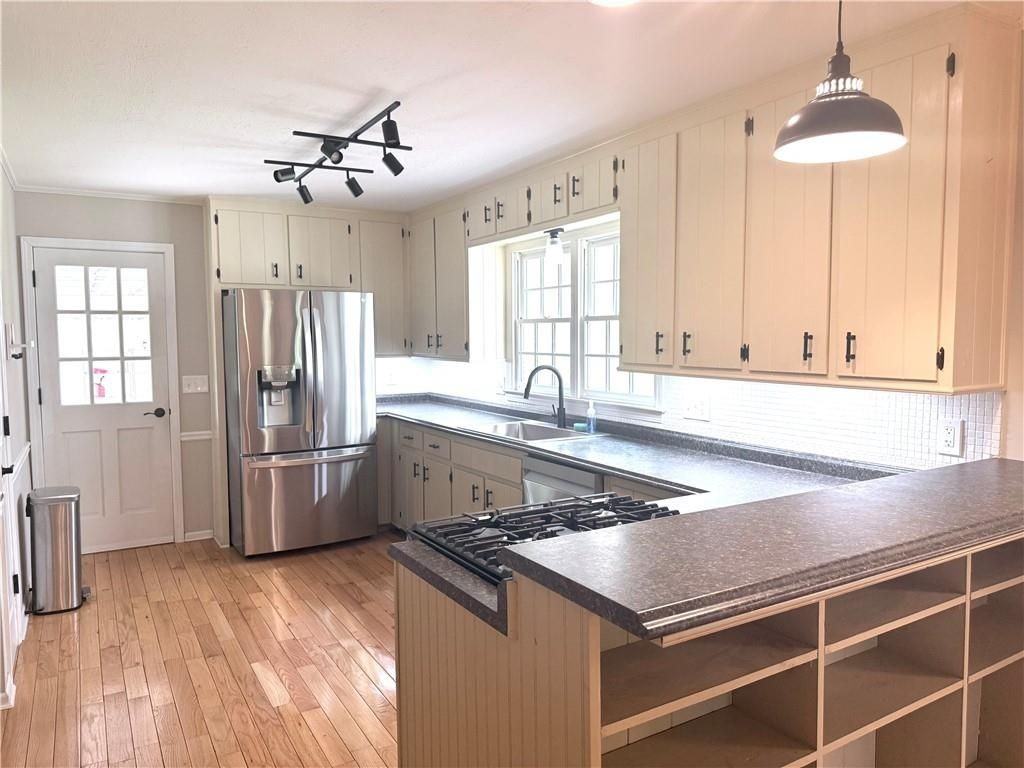 1060 Crabapple Trce - Photo 2 of 37
