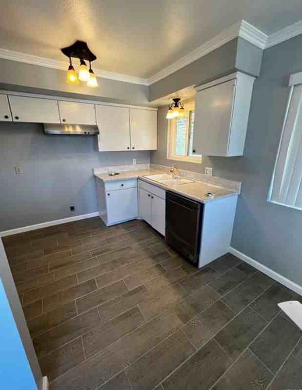 14 Tennessee St - Photo 4 of 15