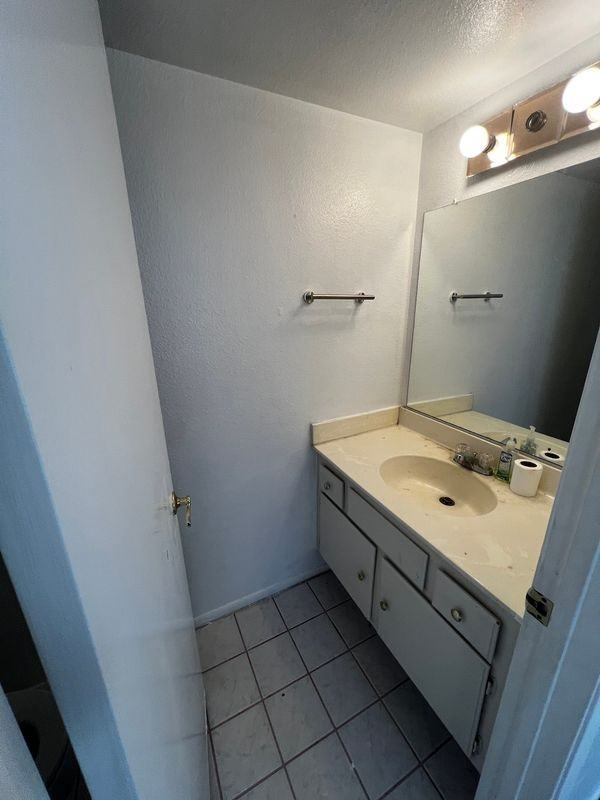 1195 Bautista Ln - Photo 3 of 16