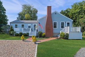 featured image of 15 Meadow Ln