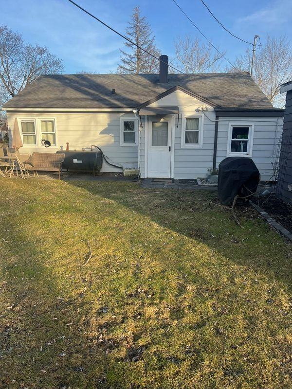 297 Lincoln Blvd - Photo 6 of 14