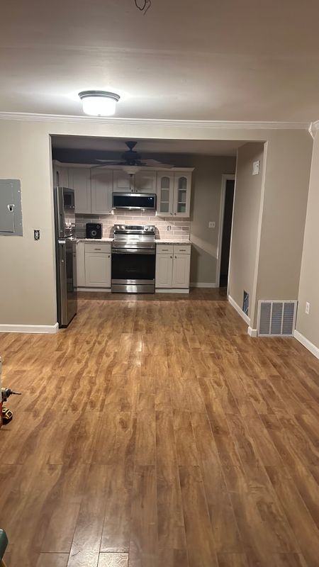 297 Lincoln Blvd - Photo 7 of 14