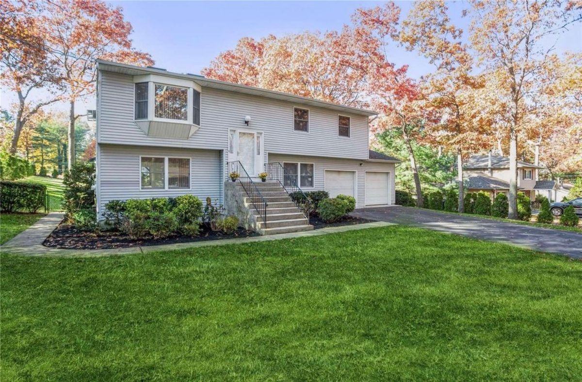 38 Jonas Blvd - Photo 2 of 10
