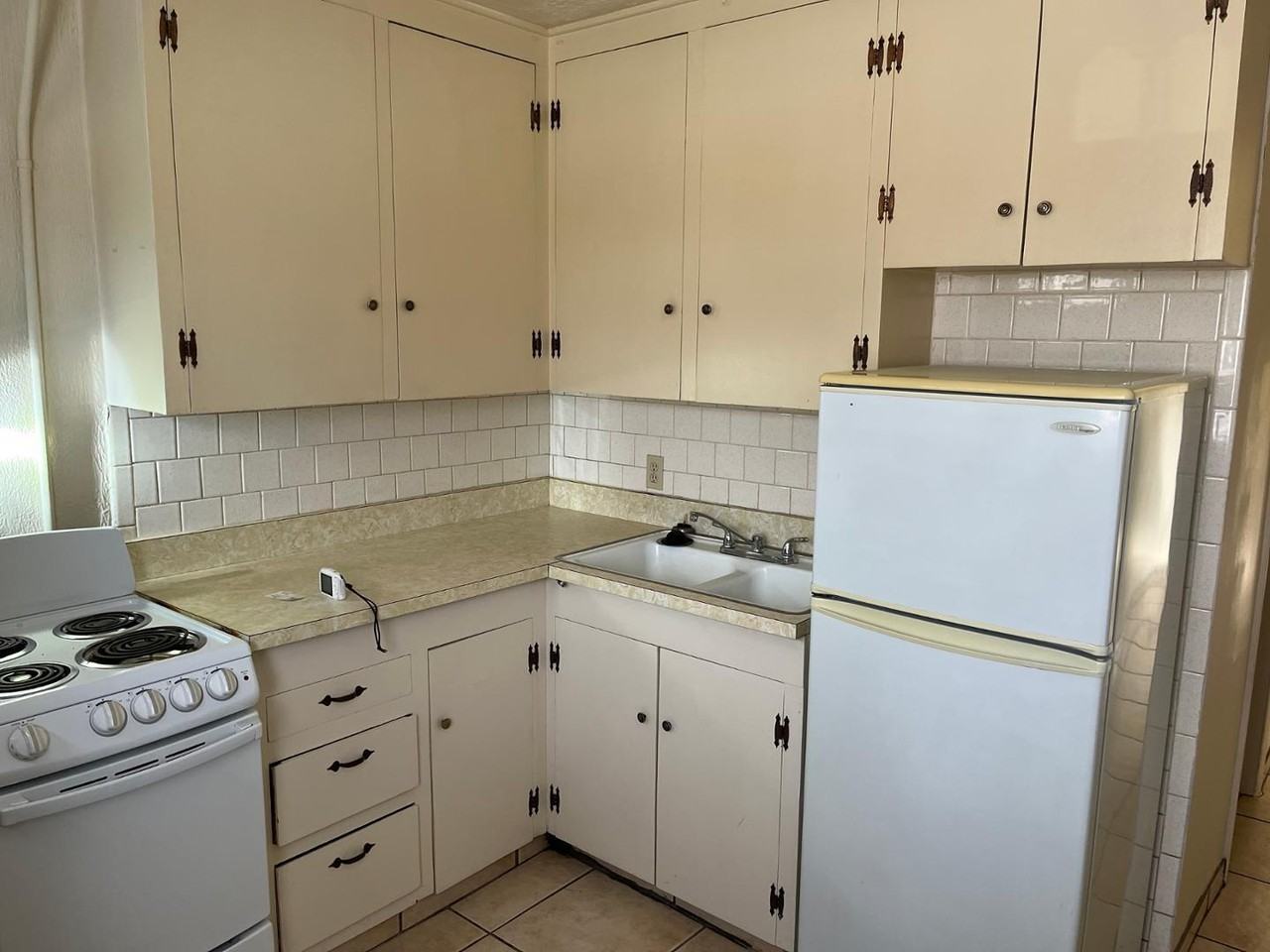 2602 Coal Ave Se #B - Photo 2 of 6