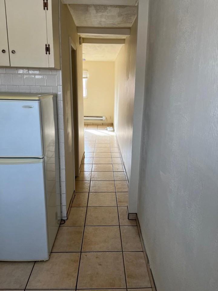 2602 Coal Ave Se #B - Photo 3 of 6