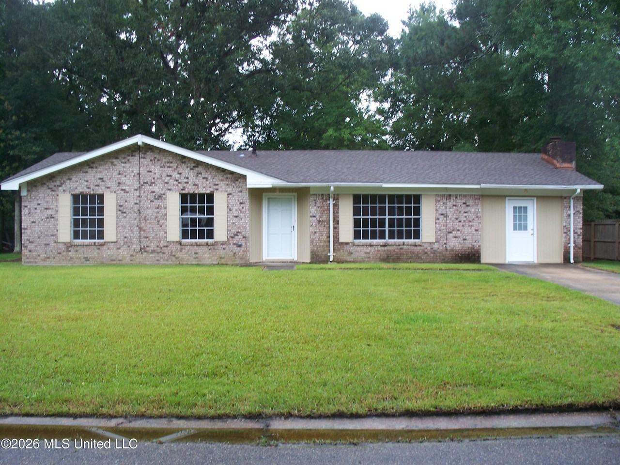 2712 Connor Dr
