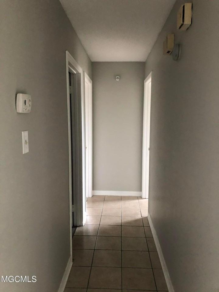 567 Shannon Dr - Photo 7 of 15
