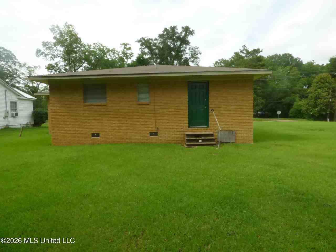 265 W Pine St - Photo 2 of 12