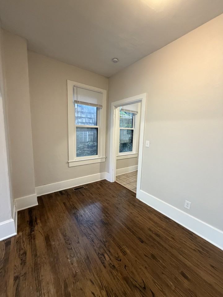 261 Cardiff St #1 - Photo 6 of 13
