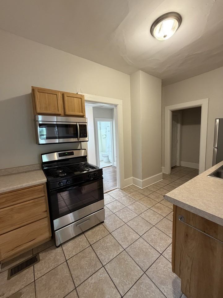 261 Cardiff St #1 - Photo 7 of 13
