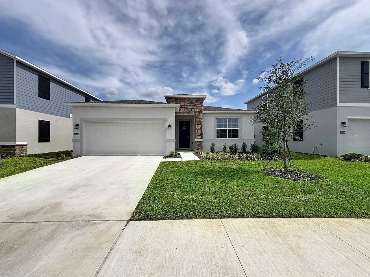 3660 Rolling Ridge Bnd - Photo 2 of 15