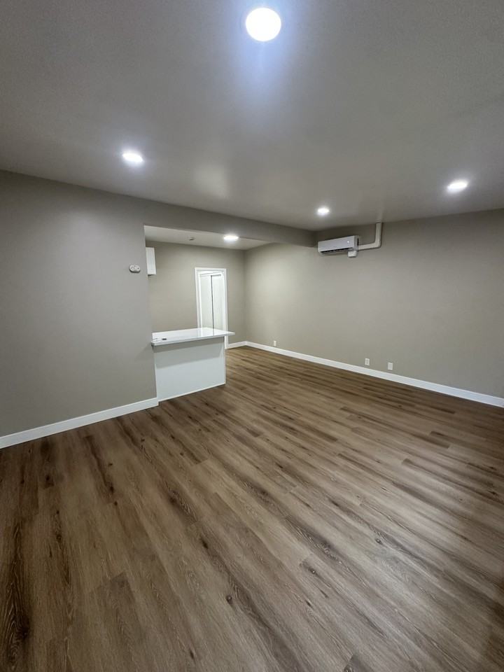 7930 Telegraph Rd - Photo 7 of 10