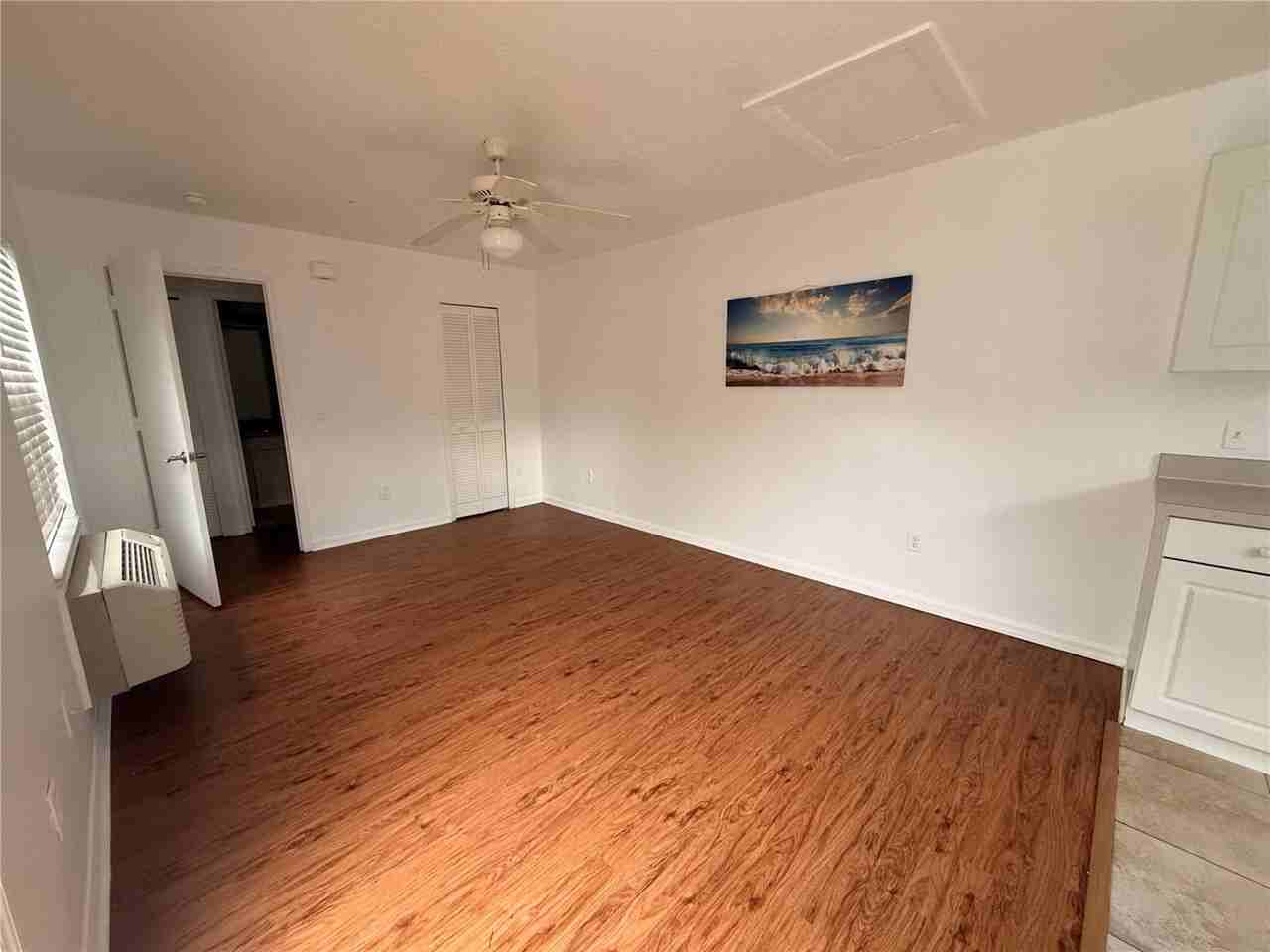 527 Caribbean Dr #B - Photo 3 of 13