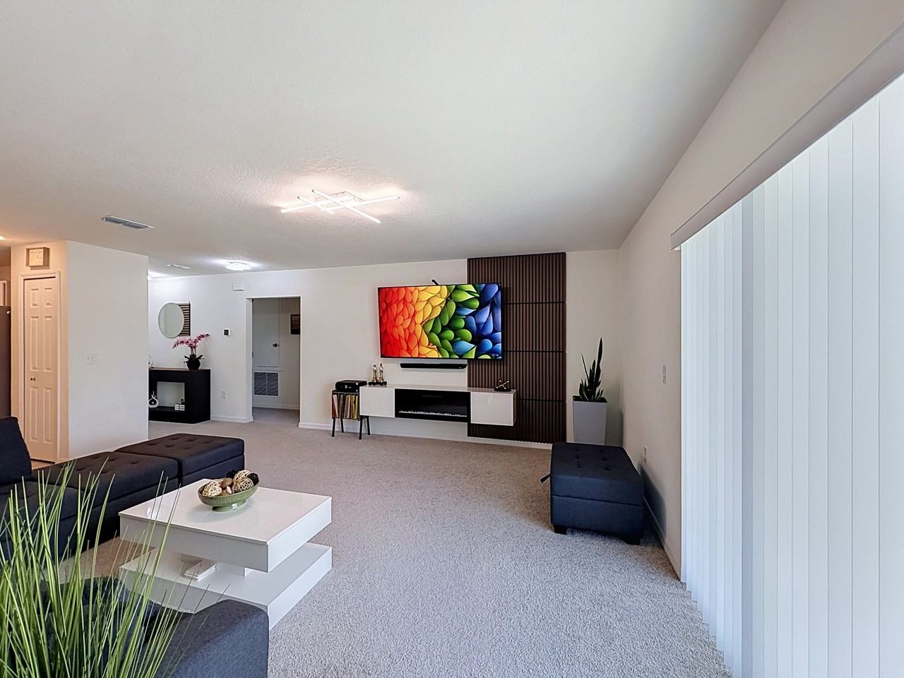 339 Towns Cir - Photo 7 of 18