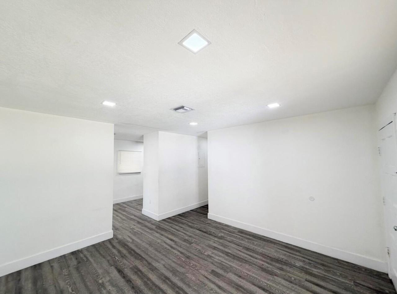 1135 Nw 127th St - Photo 6 of 28