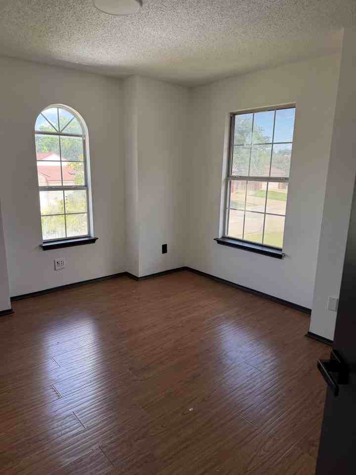 5107 Whitehaven Dr - Photo 6 of 13