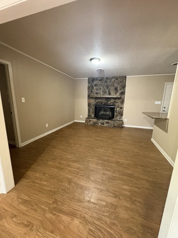 321 Sultan Ct - Photo 3 of 12