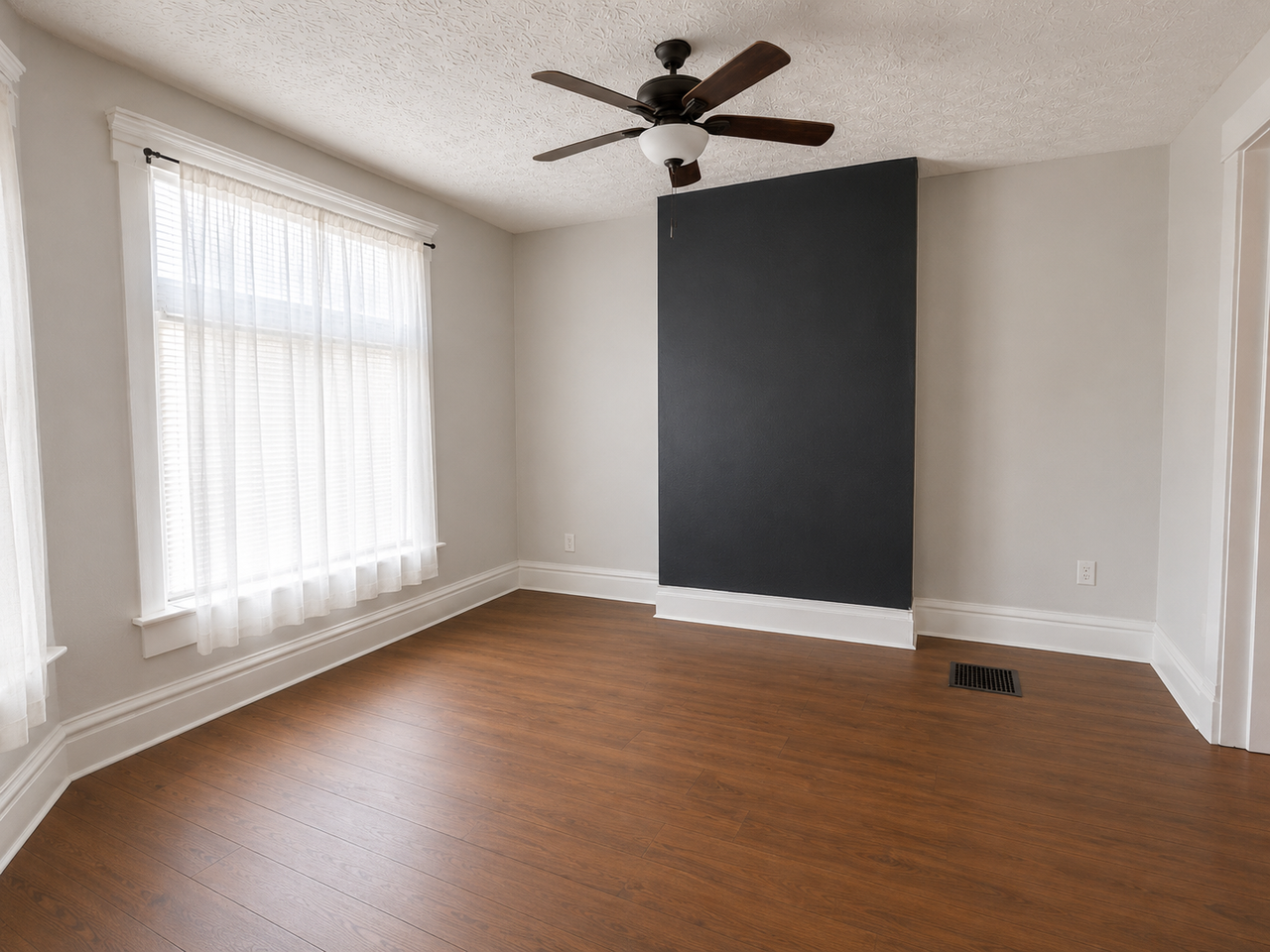 292 S Ohio Ave #296 - Photo 2 of 10
