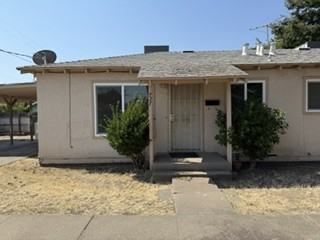 727 Pleasanton Pl