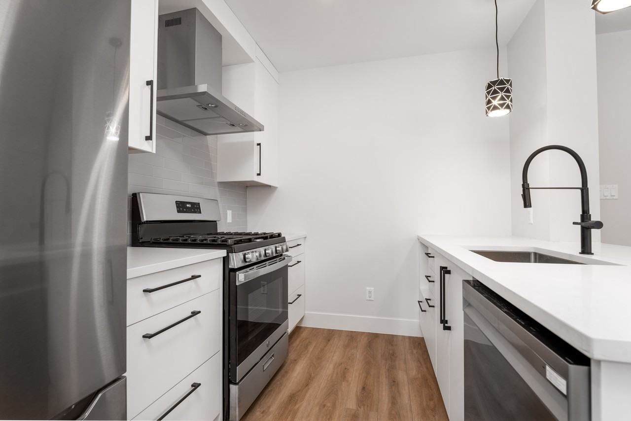 85 Rosemount Avenue - Photo 7 of 19