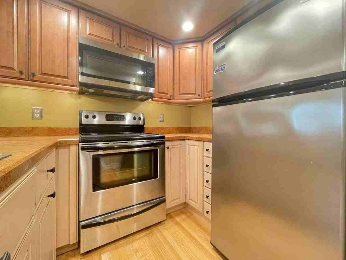 131 W Merrimack St #3 - Photo 2 of 10