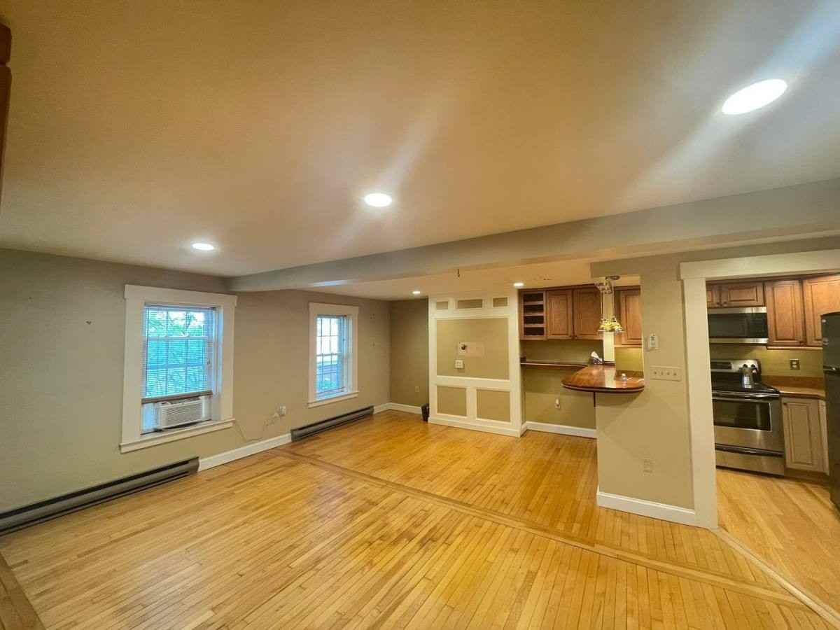 131 W Merrimack St #3 - Photo 4 of 10