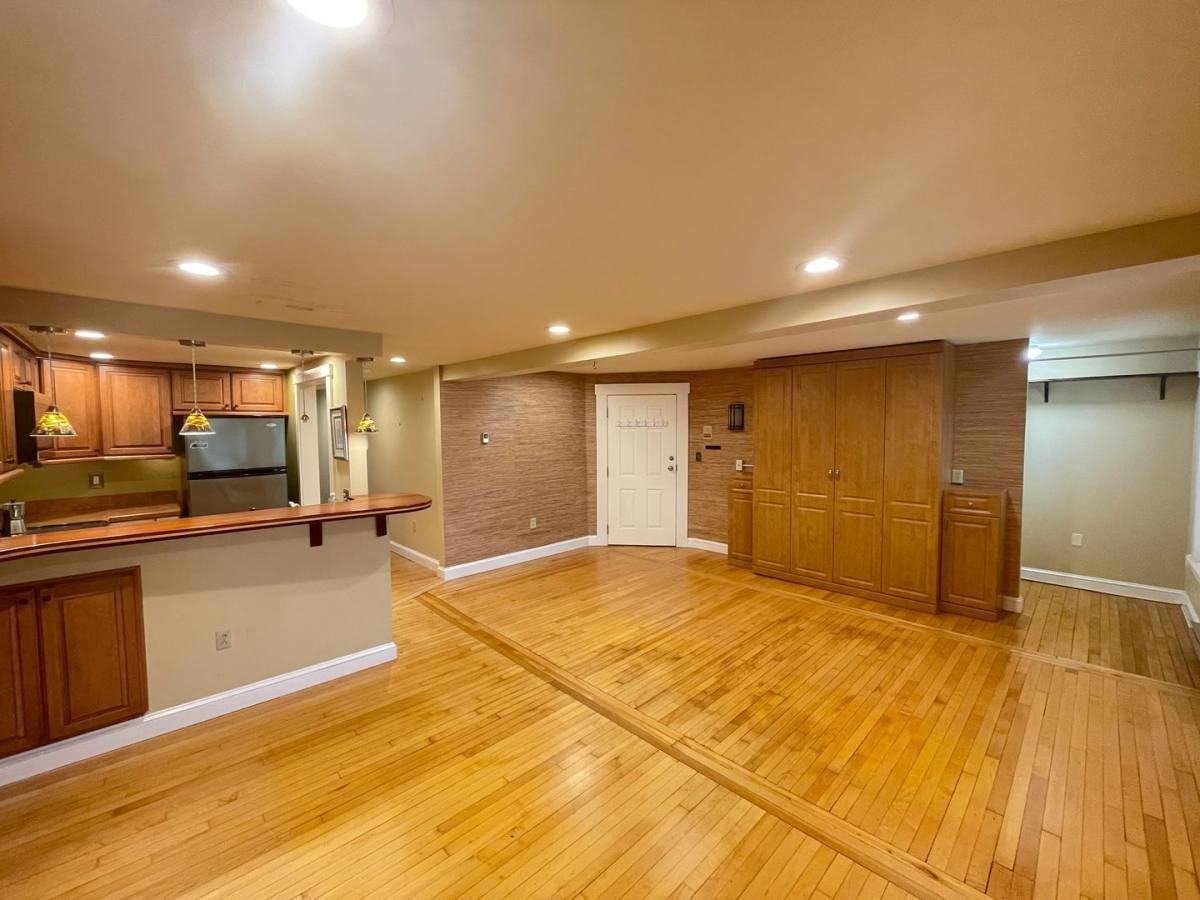 131 W Merrimack St #3 - Photo 6 of 10