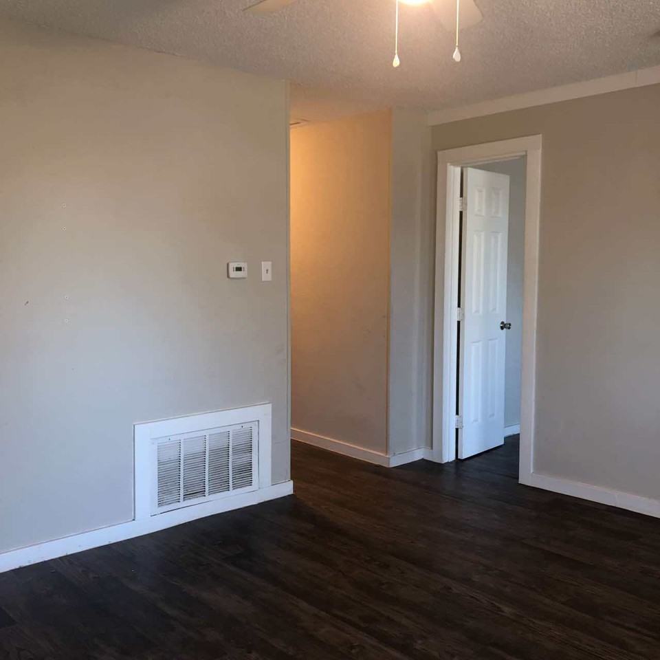 1102 E Lamar St #A - Photo 4 of 14