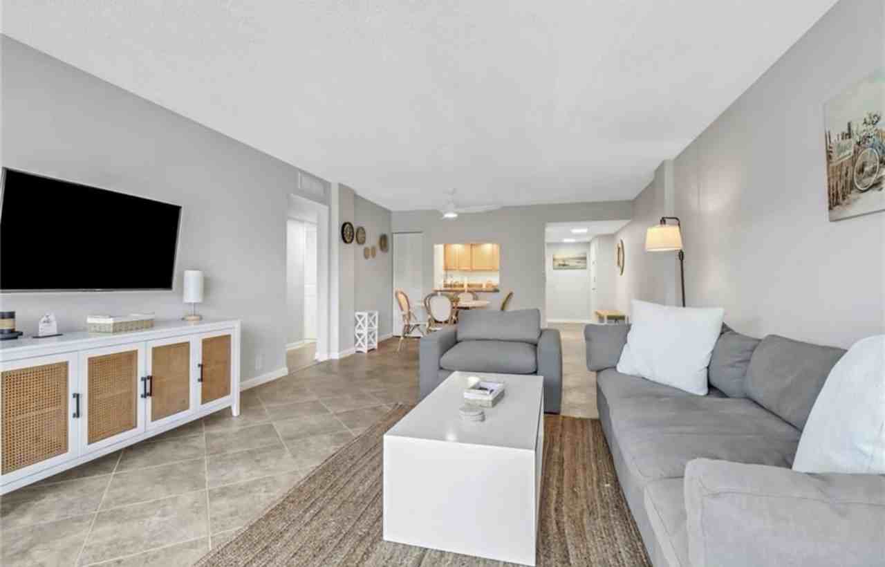 5 Bluebill Ave #203